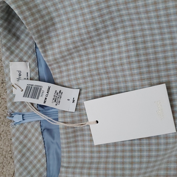 Wilfred | Classic Mini Skirt - Picture 2 of 2